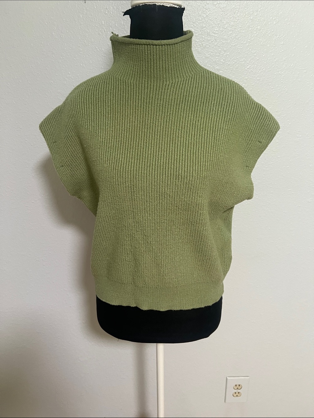 Jason Wu Wasabi Green Ribbed Mock Neck Cap Sleeve Sweater Top M